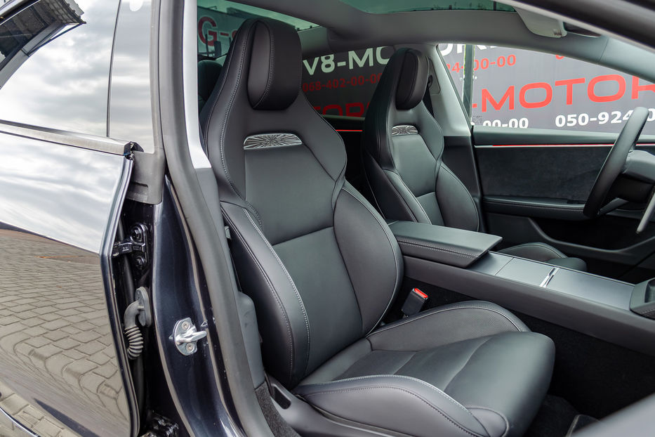 Продам Tesla Model 3 Performance 2024 года в Киеве