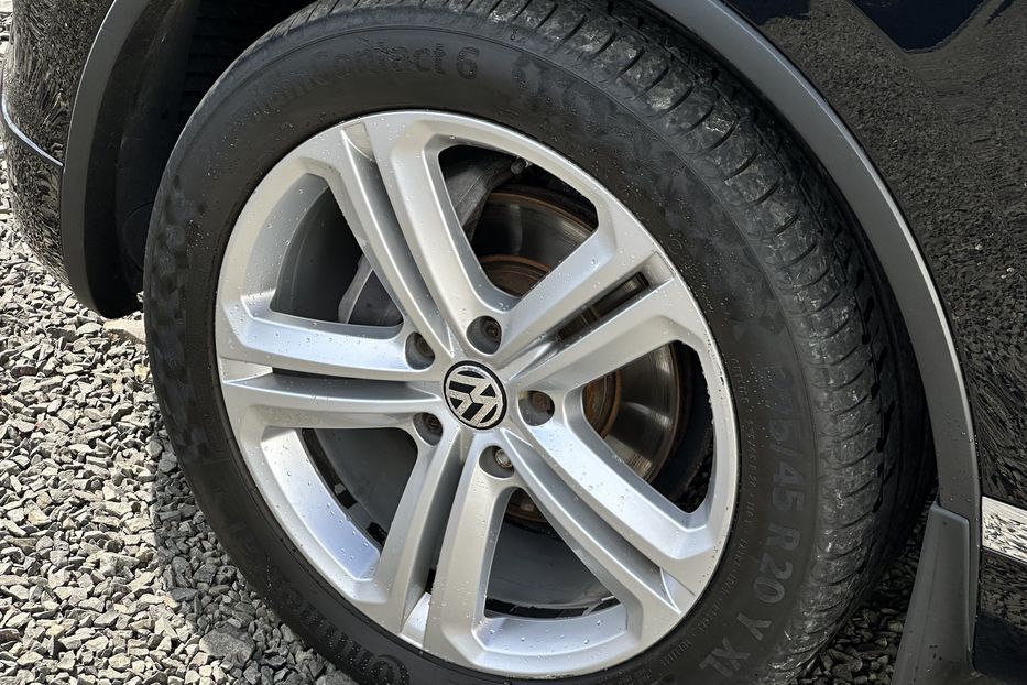Продам Volkswagen Touareg R-Line 2012 года в Луцке