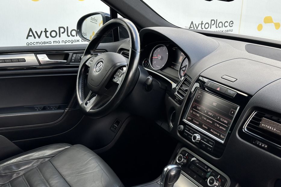 Продам Volkswagen Touareg R-Line 2012 года в Луцке