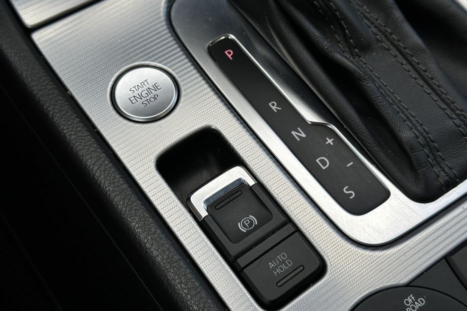 Продам Volkswagen Touareg R-Line 2012 года в Луцке