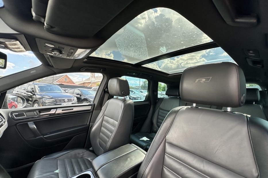 Продам Volkswagen Touareg R-Line 2012 года в Луцке