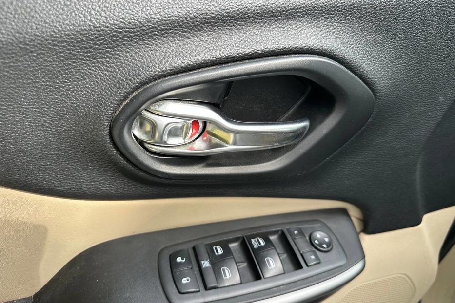 Продам Jeep Cherokee 2018 года в Черновцах