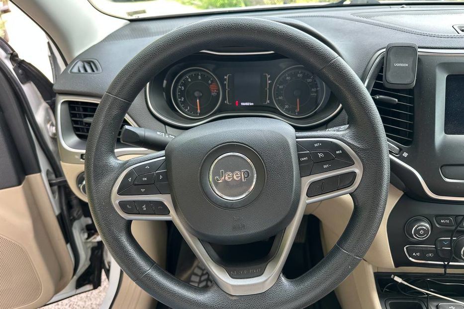 Продам Jeep Cherokee 2018 года в Черновцах