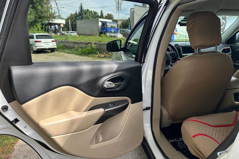 Продам Jeep Cherokee 2018 года в Черновцах
