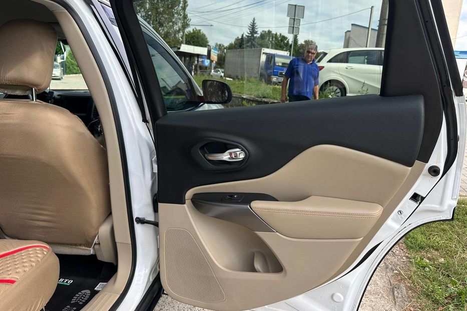 Продам Jeep Cherokee 2018 года в Черновцах