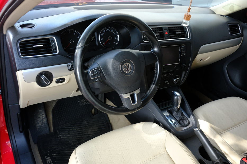 Продам Volkswagen Jetta 2014 года в Одессе