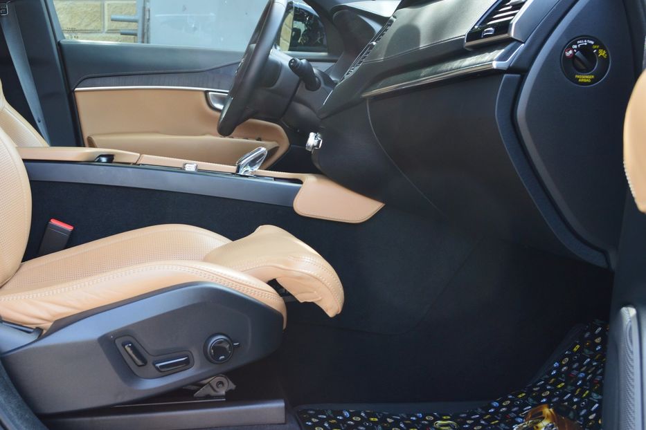 Продам Volvo XC90 2023 года в Одессе