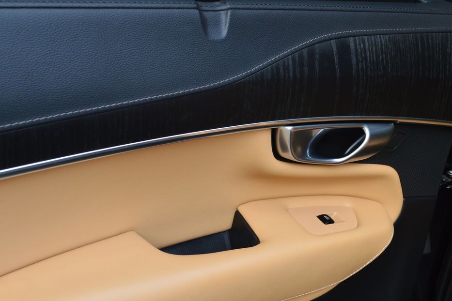 Продам Volvo XC90 2023 года в Одессе