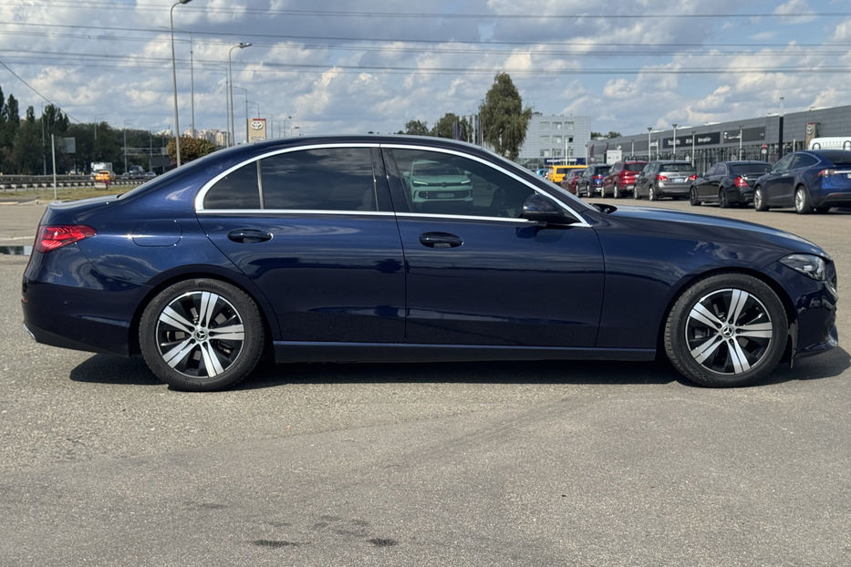 Продам Mercedes-Benz C-Class 180 EQ Boost 9G-Tronic  2022 года в Киеве