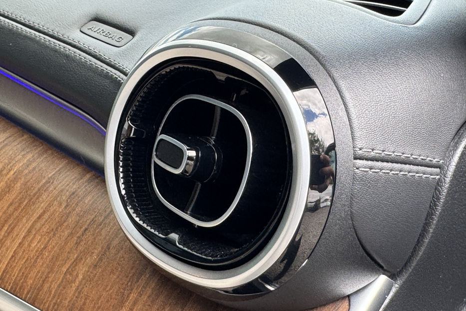 Продам Mercedes-Benz C-Class 180 EQ Boost 9G-Tronic  2022 года в Киеве