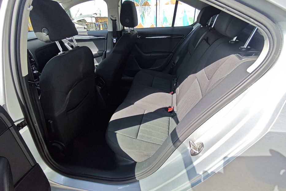 Продам Skoda Octavia A7 1.8 TSI AT (180 к.с.)  2018 года в Киеве