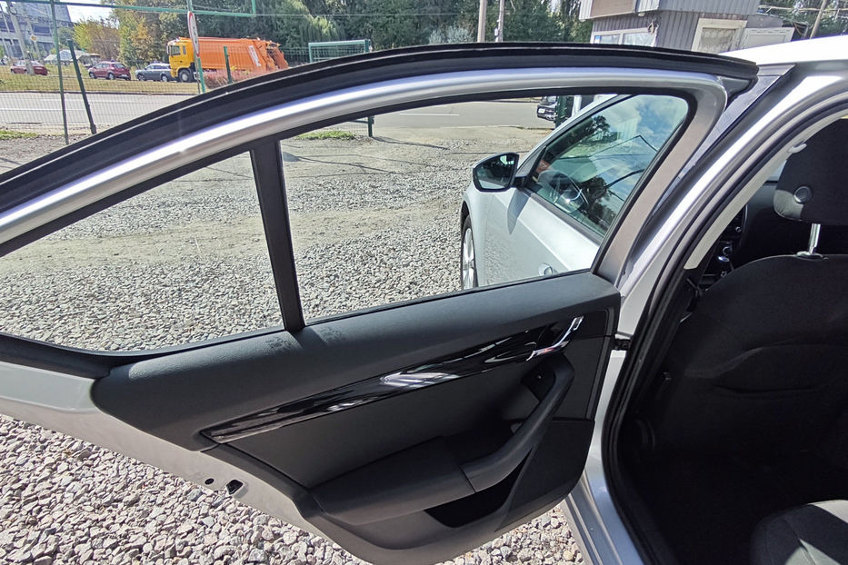 Продам Skoda Octavia A7 1.8 TSI AT (180 к.с.)  2018 года в Киеве