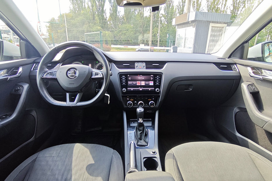 Продам Skoda Octavia A7 1.8 TSI AT (180 к.с.)  2018 года в Киеве