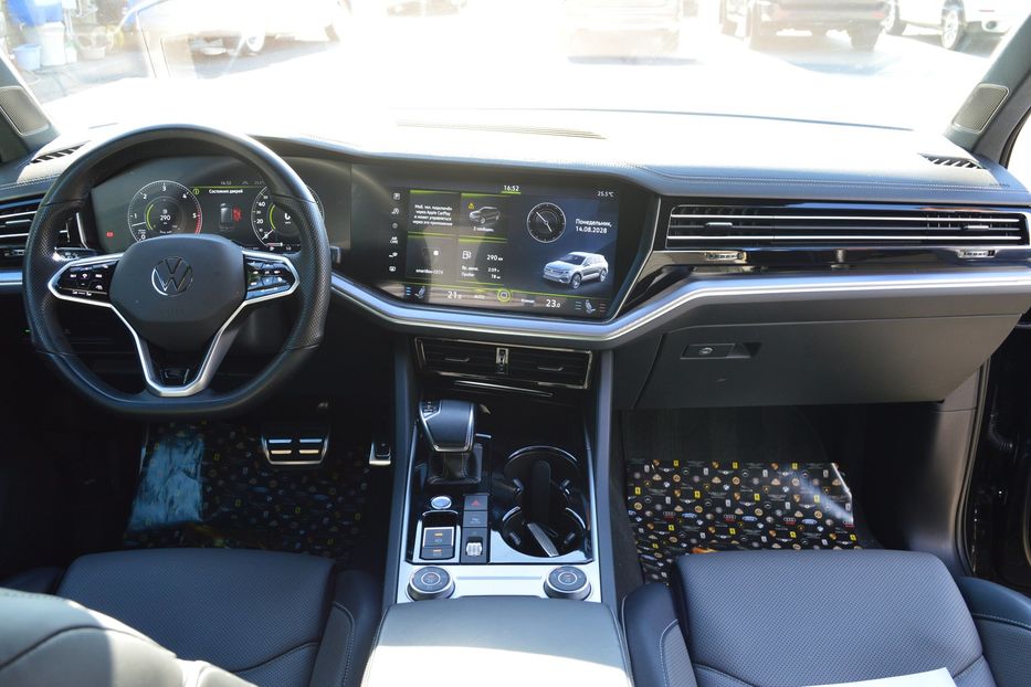 Продам Volkswagen Touareg Rline 2023 года в Одессе