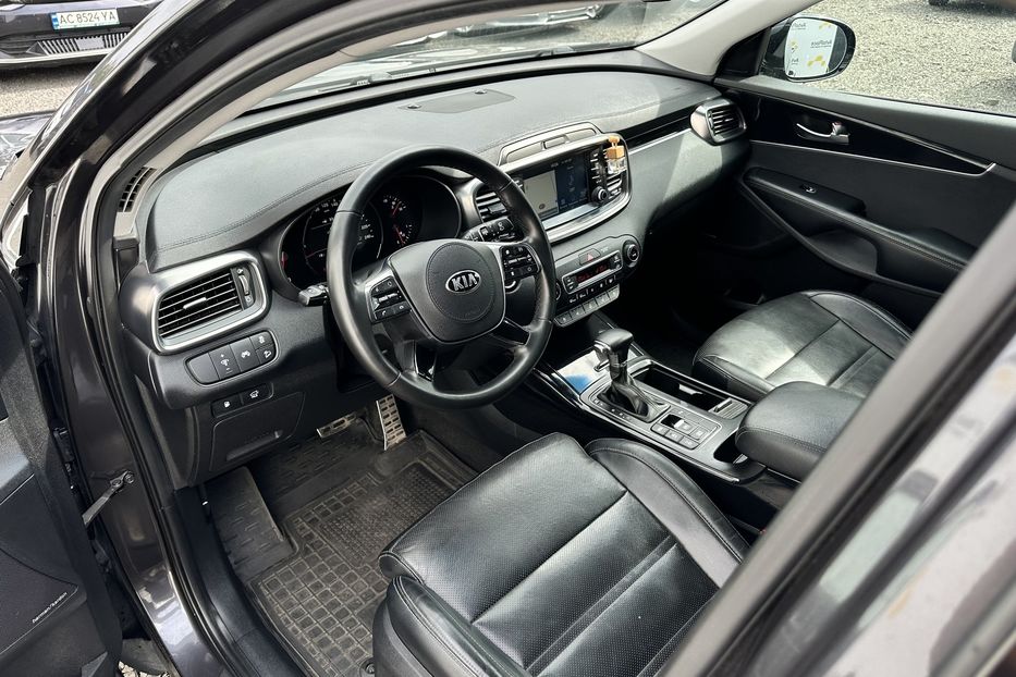 Продам Kia Sorento Prestigue 2018 года в Луцке