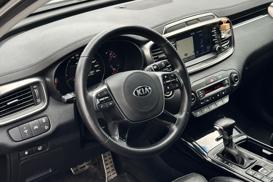 Продам Kia Sorento Prestigue 2018 года в Луцке