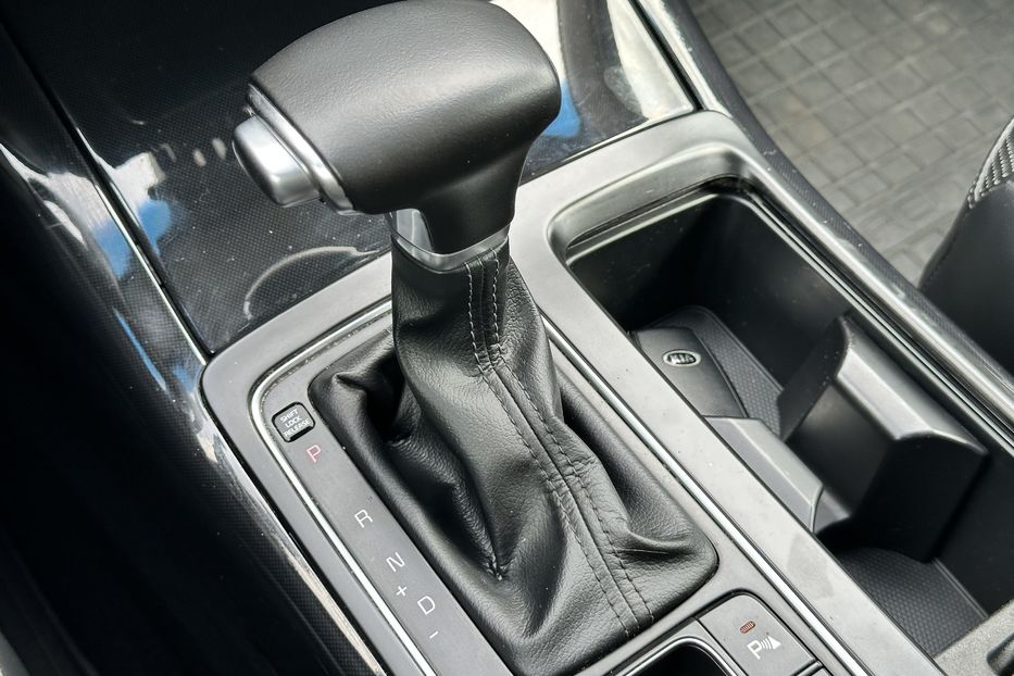 Продам Kia Sorento Prestigue 2018 года в Луцке