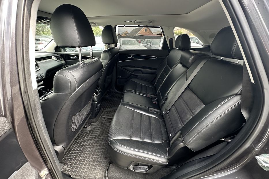 Продам Kia Sorento Prestigue 2018 года в Луцке
