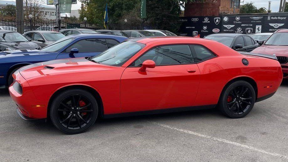 Продам Dodge Challenger SXT PLUS  2016 года в Одессе