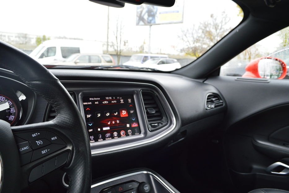 Продам Dodge Challenger SXT PLUS  2016 года в Одессе