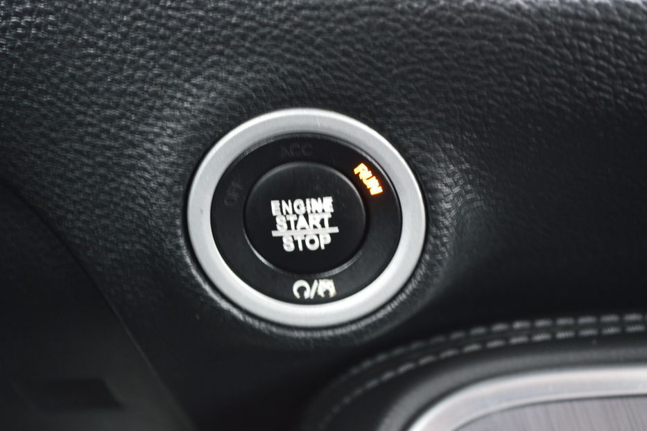 Продам Dodge Challenger SXT PLUS  2016 года в Одессе