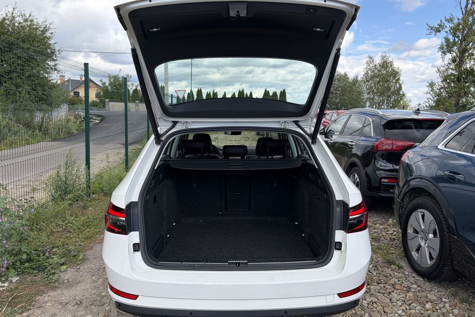 Продам Skoda Superb 2.0 TDI 150к.с FULL LED КАМЕРА 2021 года в Львове