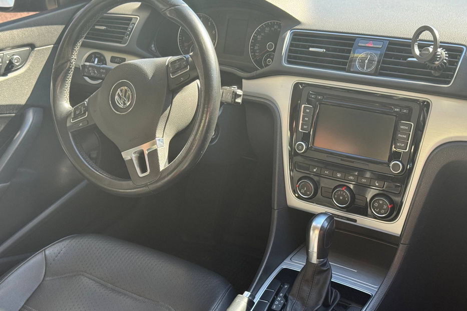 Продам Volkswagen Passat B7 2015 года в Киеве