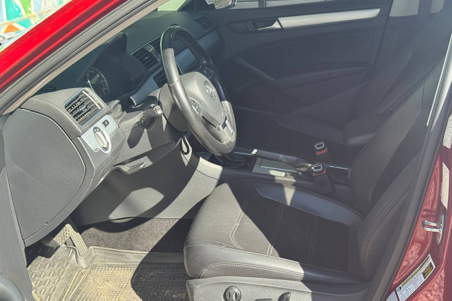 Продам Volkswagen Passat B7 2015 года в Киеве