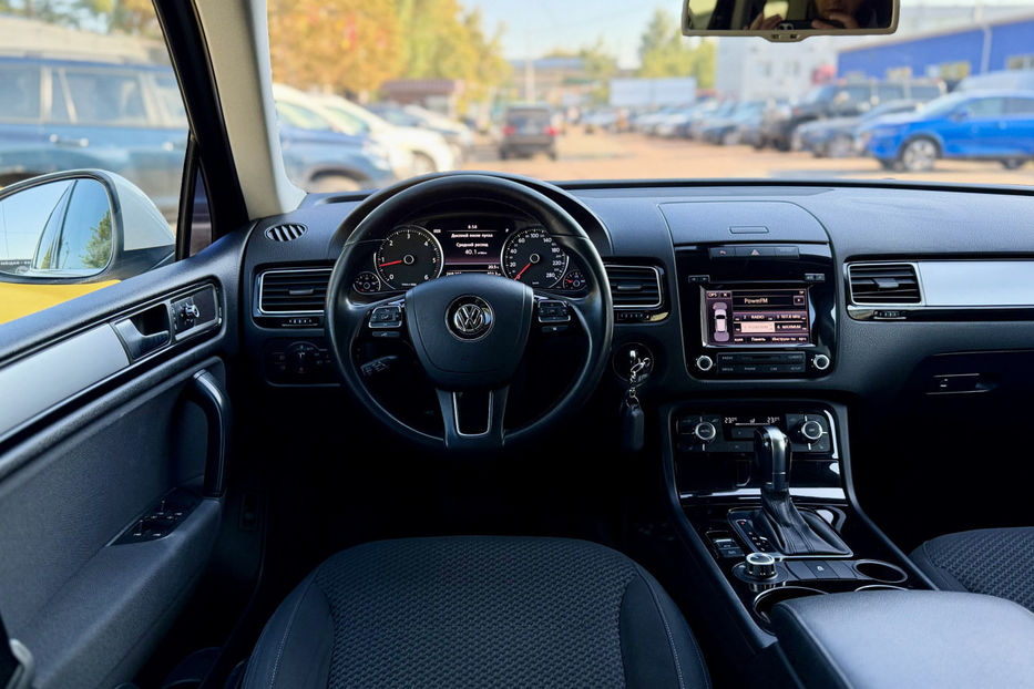 Продам Volkswagen Touareg 3.0D AT (240 к.с.) 4Motion  2011 года в Киеве