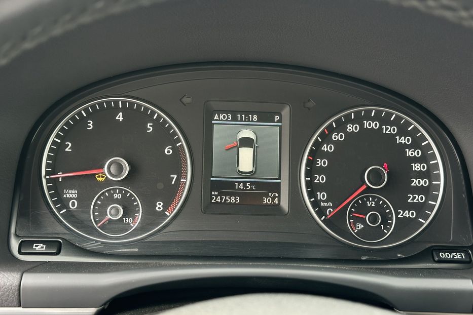 Продам Volkswagen Touran 2011 года в Луцке