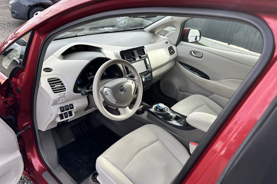 Продам Nissan Leaf 24 kw 2012 года в Луцке