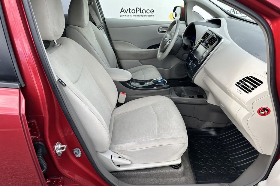 Продам Nissan Leaf 24 kw 2012 года в Луцке
