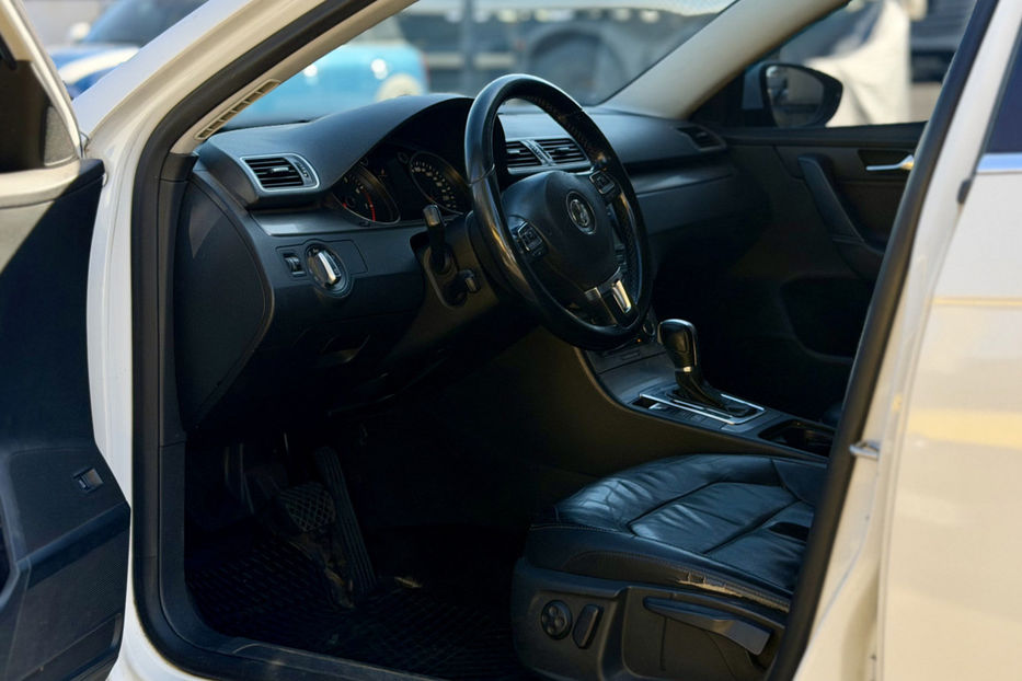 Продам Volkswagen Passat B7 2011 года в Киеве