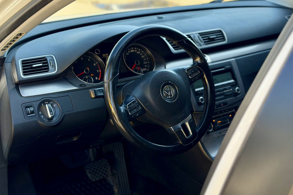 Продам Volkswagen Passat B7 2011 года в Киеве