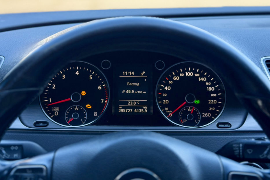 Продам Volkswagen Passat B7 2011 года в Киеве