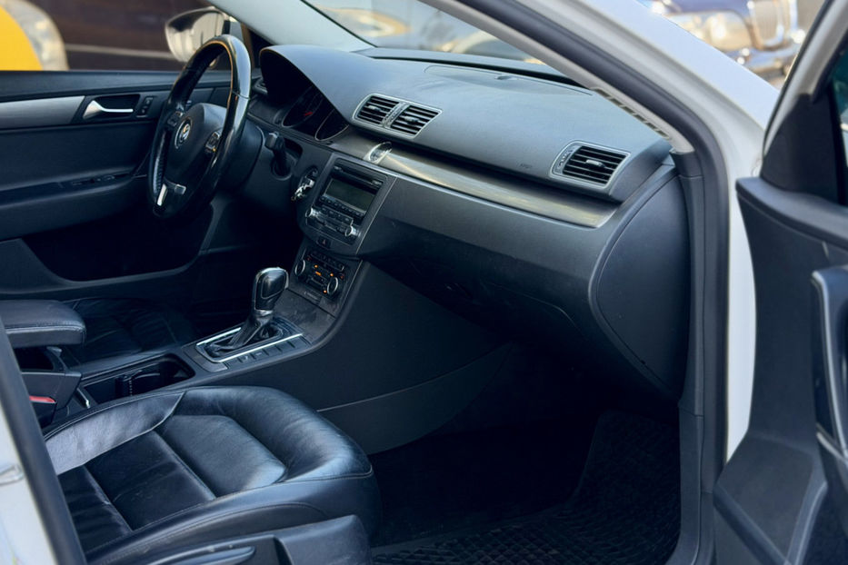 Продам Volkswagen Passat B7 2011 года в Киеве