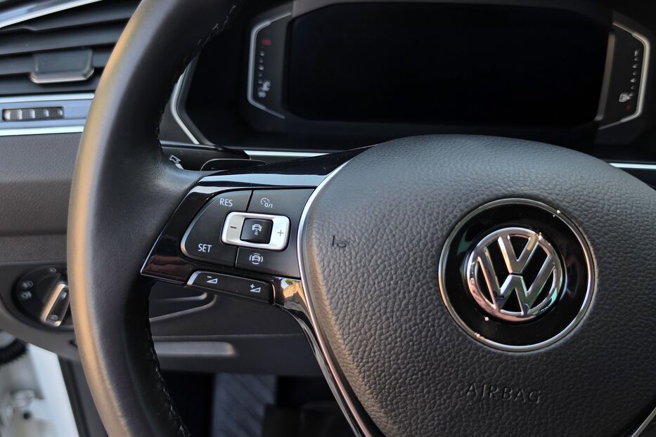 Продам Volkswagen Tiguan R-Line Comfortline v3233 2020 року у Луцьку