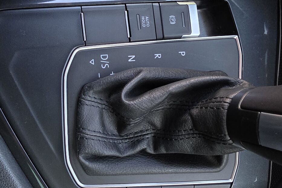 Продам Volkswagen Tiguan R-Line Comfortline v3233 2020 року у Луцьку