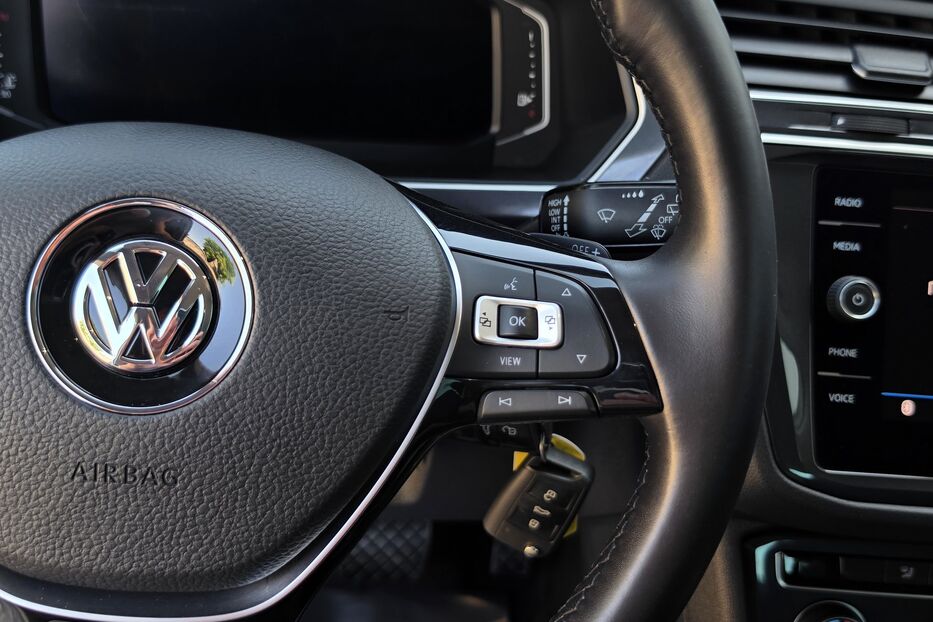 Продам Volkswagen Tiguan R-Line Comfortline v3233 2020 року у Луцьку