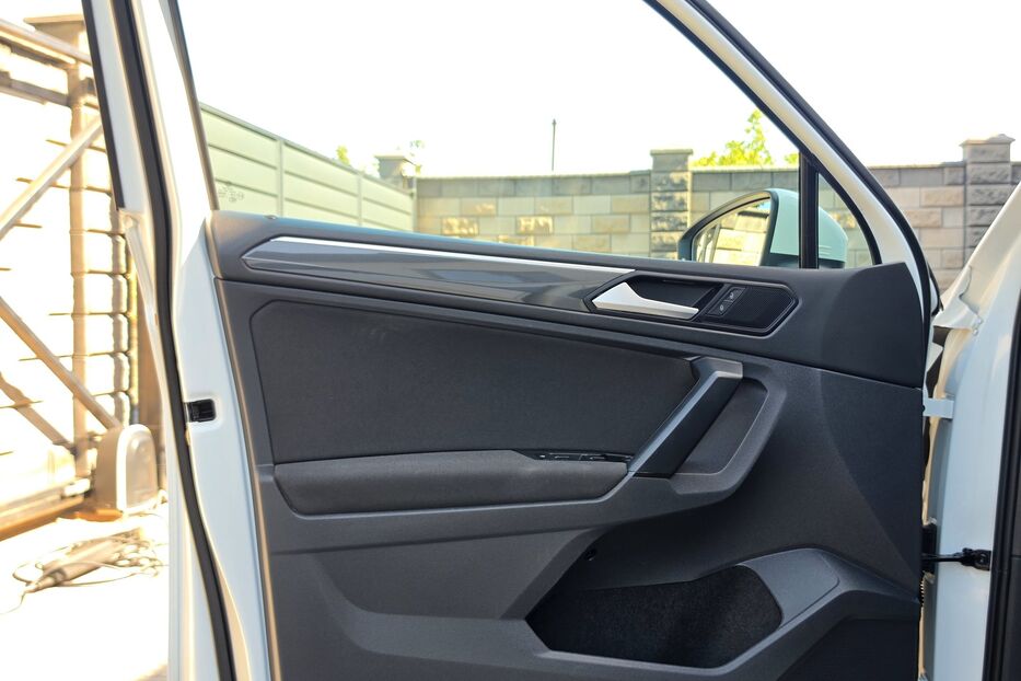 Продам Volkswagen Tiguan R-Line Comfortline v3233 2020 року у Луцьку
