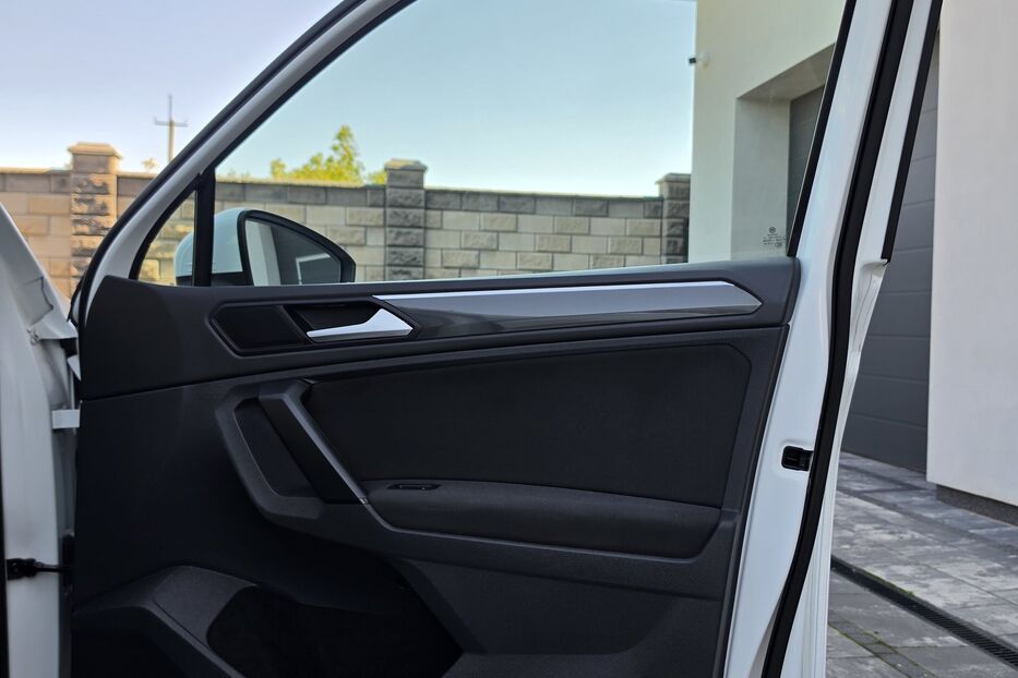 Продам Volkswagen Tiguan R-Line Comfortline v3233 2020 року у Луцьку