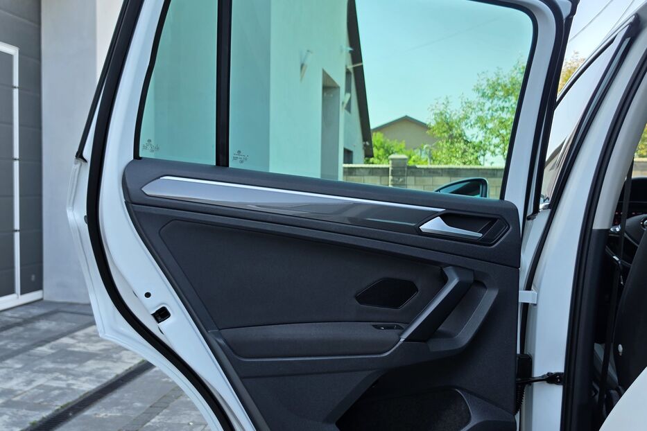 Продам Volkswagen Tiguan R-Line Comfortline v3233 2020 року у Луцьку