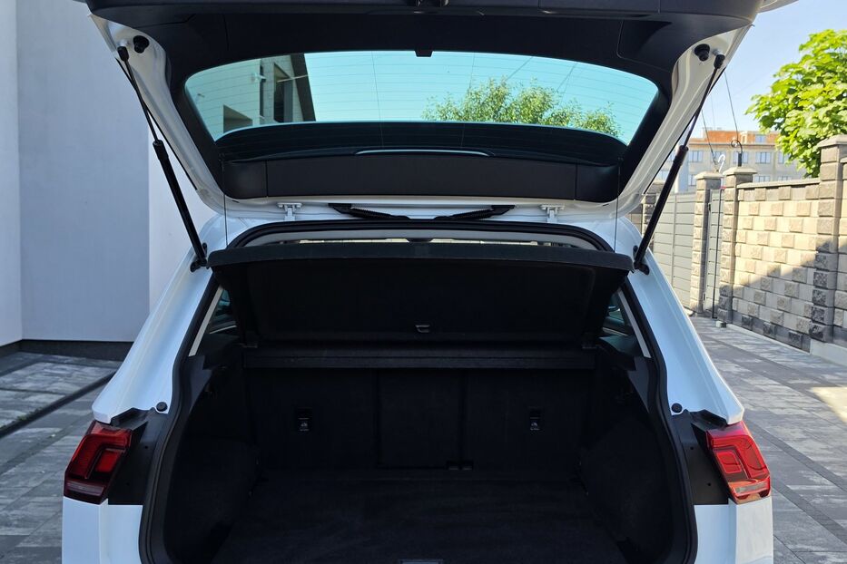 Продам Volkswagen Tiguan R-Line Comfortline v3233 2020 року у Луцьку