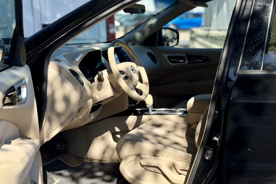 Продам Nissan Pathfinder 3.5 CVT (260 к.с.) 4WD  2013 года в Киеве