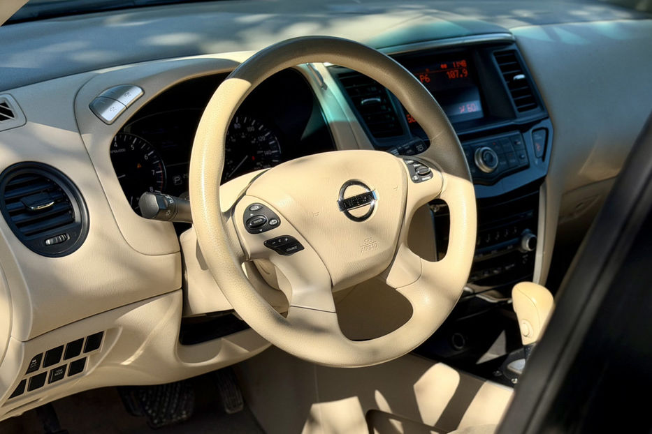 Продам Nissan Pathfinder 3.5 CVT (260 к.с.) 4WD  2013 года в Киеве