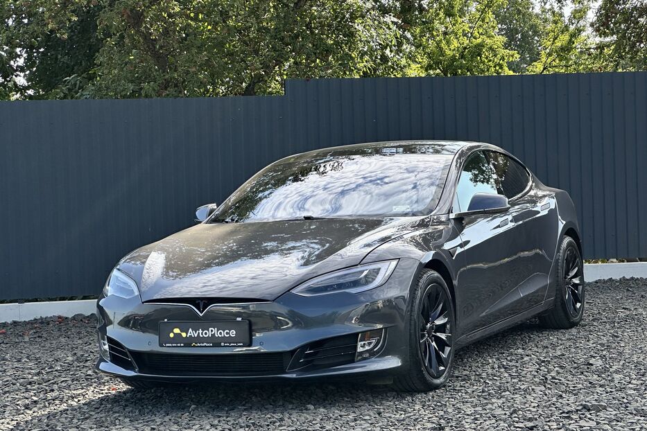 Продам Tesla Model S P90 2016 року у Луцьку