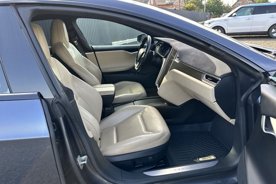 Продам Tesla Model S P90 2016 року у Луцьку