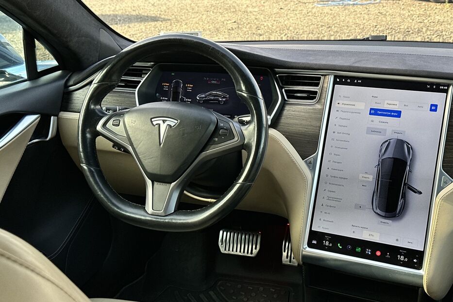 Продам Tesla Model S P90 2016 року у Луцьку