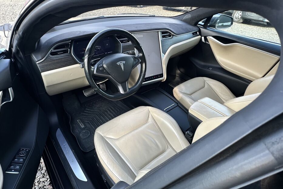 Продам Tesla Model S P90 2016 року у Луцьку