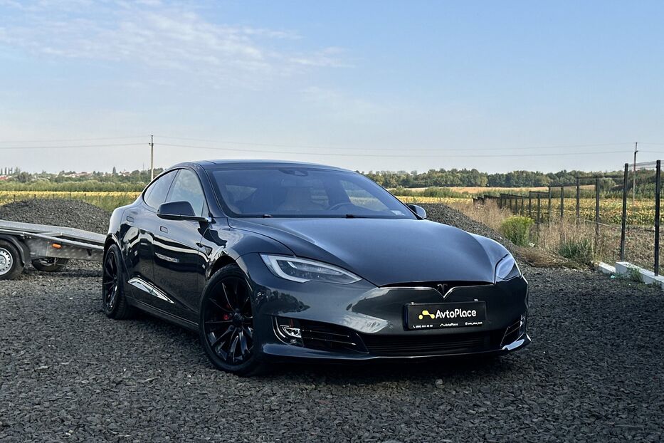 Продам Tesla Model S P90 2016 року у Луцьку